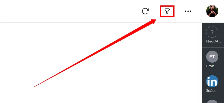 Botão Filtros no canto superior direito do CRM