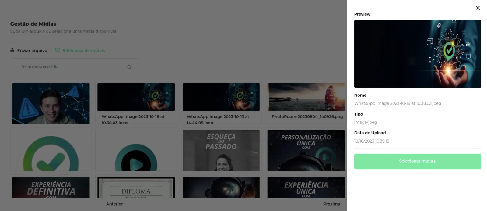 Biblioteca de Mídias com a imagem do fundo
