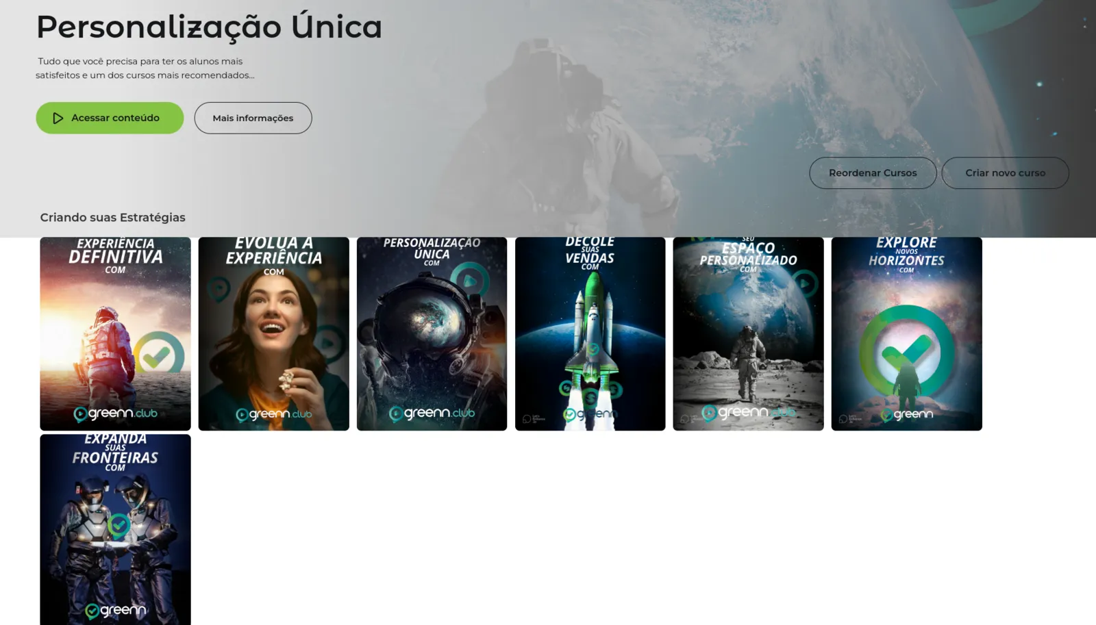 Painel com os cursos no formato padrão